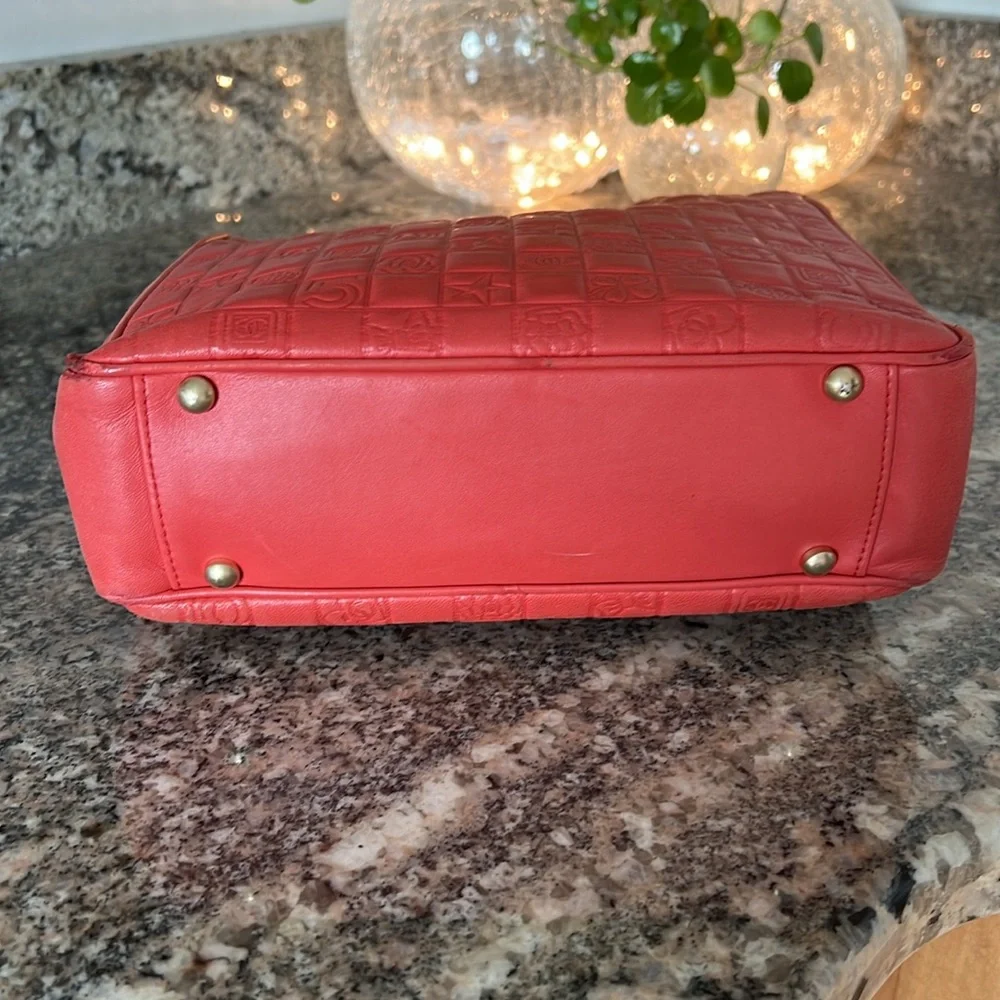 Chanel Lucky Charm Limited Edition Lambskin Tote - Picture 6 of 17